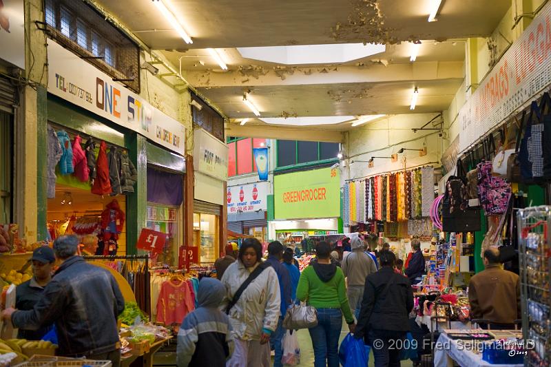 20090411_121651_D3 P1.jpg - Brixton Market. Several of the shoppers were West African